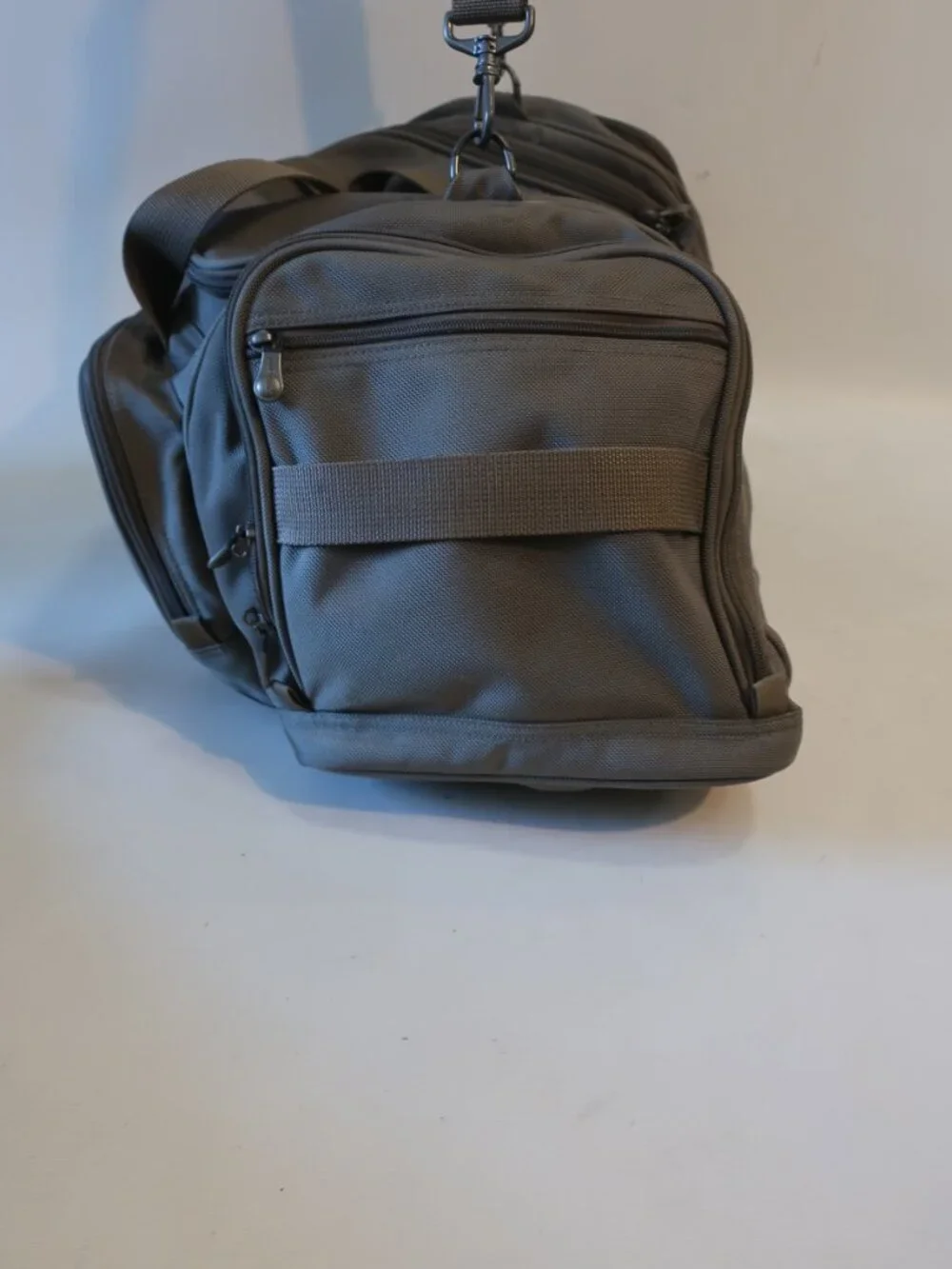 Mens Andiamo Gray Large Nylon Duffel/Travel Bag